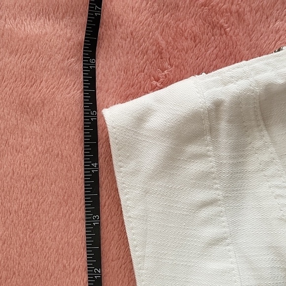 Venus White Denim Stretch Mini Zipper Accent Skirt - Size 6 - Picture 6 of 8
